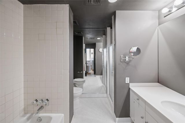 15 Greenway Plaza 26J, Houston, TX 77046
