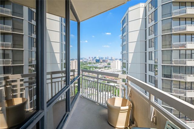 15 Greenway Plaza 26J, Houston, TX 77046