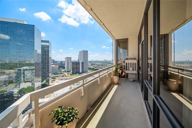 15 Greenway Plaza 26J, Houston, TX 77046