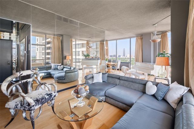15 Greenway Plaza 26J, Houston, TX 77046