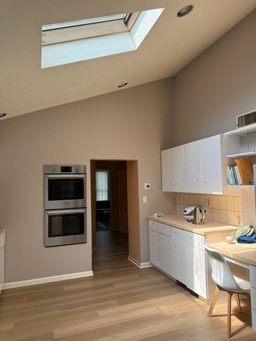 55 Esty Farm, Newton, MA 02459