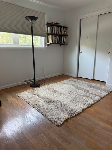 55 Esty Farm, Newton, MA 02459