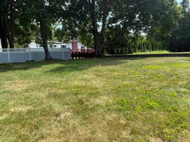 55 Esty Farm, Newton, MA 02459