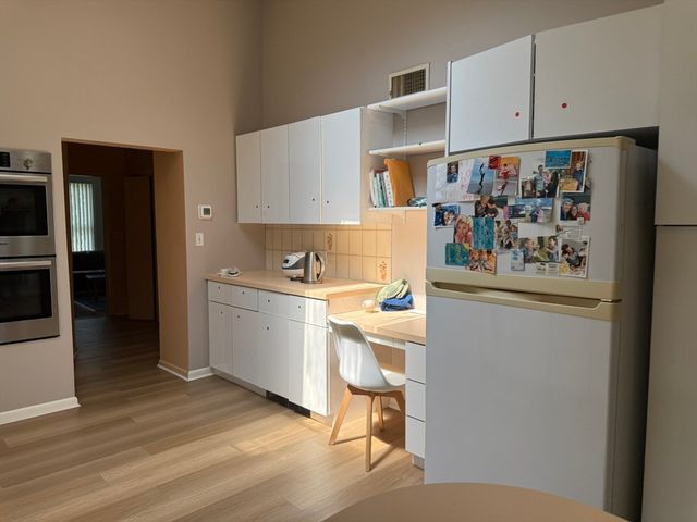 55 Esty Farm, Newton, MA 02459