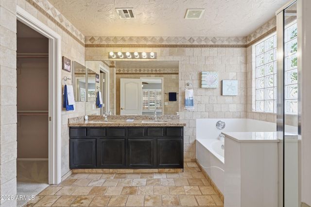 6780 W BUCKSKIN Trail, Peoria, AZ 85383