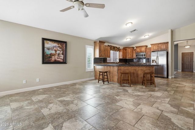 6780 W BUCKSKIN Trail, Peoria, AZ 85383