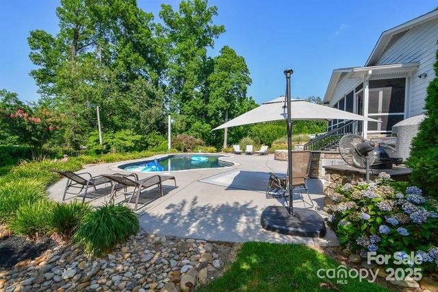 711 Yadkin Street, Albemarle, NC 28001