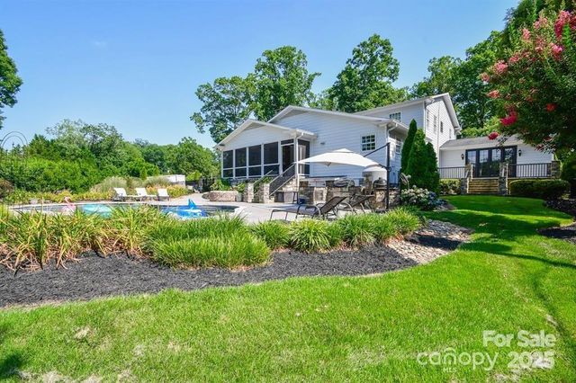 711 Yadkin Street, Albemarle, NC 28001