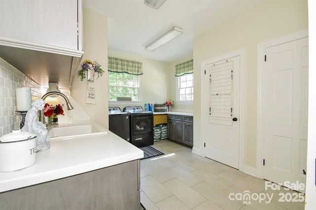 711 Yadkin Street, Albemarle, NC 28001