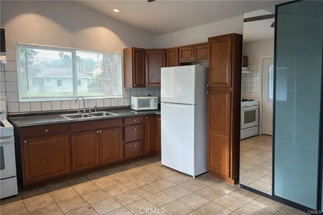 494 Alta Mesa Drive, Riverside, CA 92507