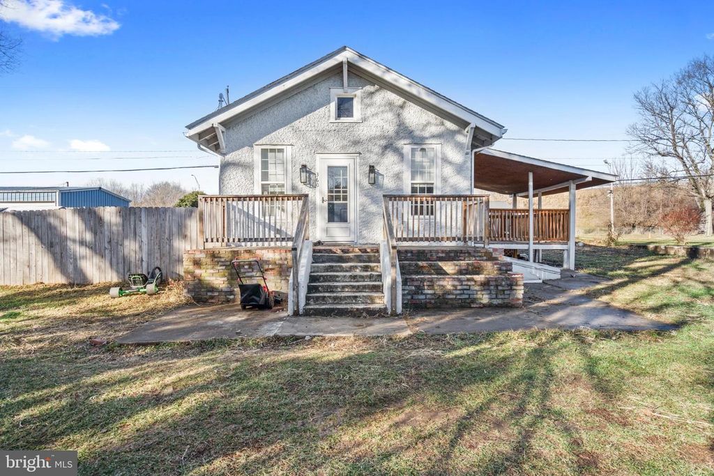 360 BOYD AVE, Martinsburg, WV 25401