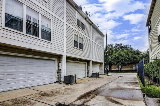 1720 Elgin Street, Houston, TX 77004