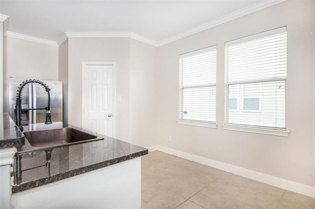 1720 Elgin Street, Houston, TX 77004