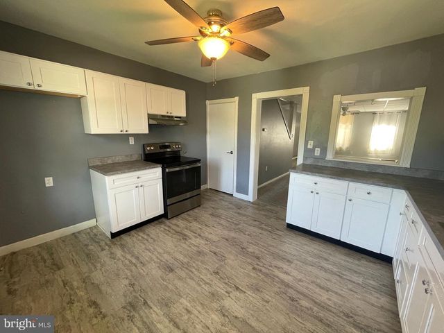 230 N BERNE ST, Schuylkill Haven, PA 17972