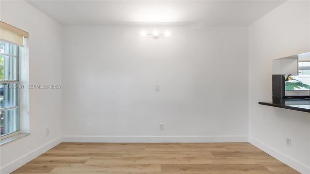 876 Garnet Cir, Weston, FL 33326