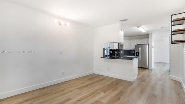 876 Garnet Cir, Weston, FL 33326