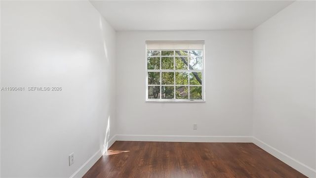 876 Garnet Cir, Weston, FL 33326