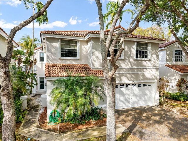 876 Garnet Cir, Weston, FL 33326