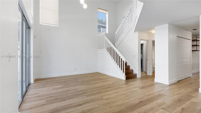 876 Garnet Cir, Weston, FL 33326