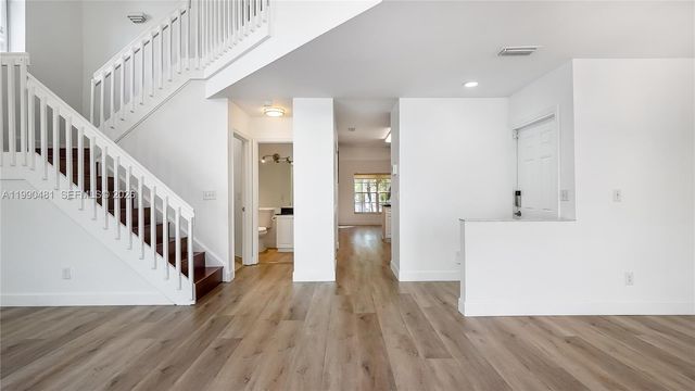 876 Garnet Cir, Weston, FL 33326