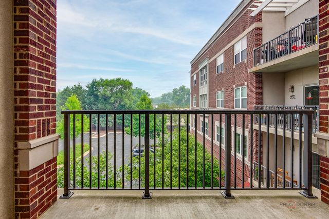 310 E Church Street 201, Libertyville, IL 60048