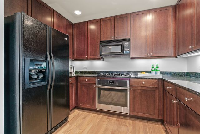 310 E Church Street 201, Libertyville, IL 60048