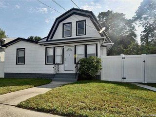 980 Thomas Avenue, Baldwin, NY 11510