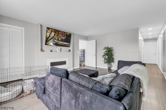 1105 Essex Ave 2, Linden City, NJ 07036