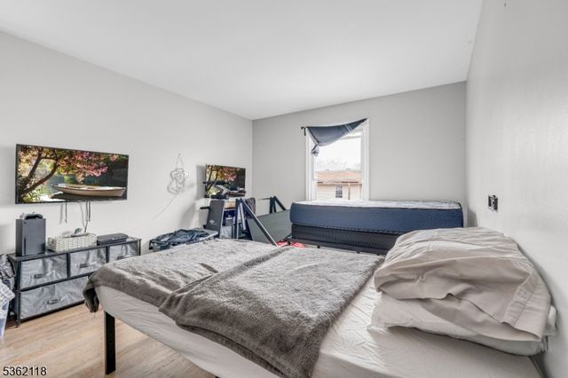 1105 Essex Ave 2, Linden City, NJ 07036