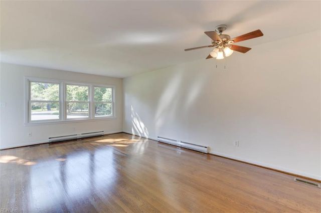 5 Marval CIR, Hampton, VA 23666
