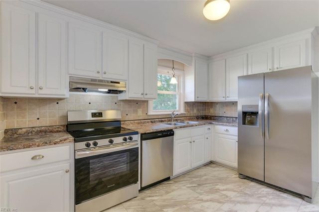 5 Marval CIR, Hampton, VA 23666