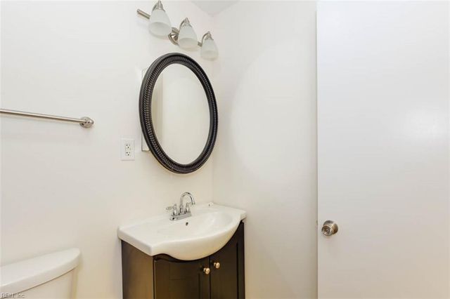 5 Marval CIR, Hampton, VA 23666