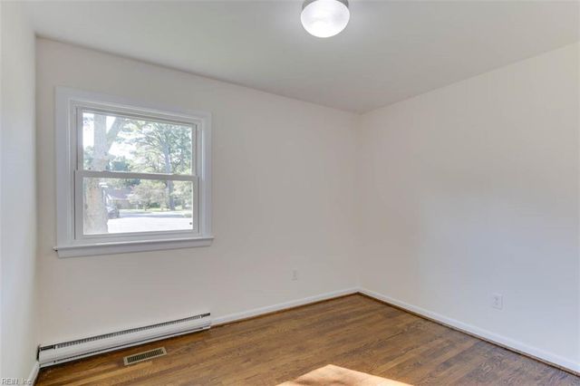 5 Marval CIR, Hampton, VA 23666