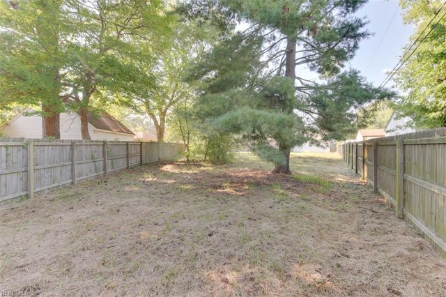 5 Marval CIR, Hampton, VA 23666
