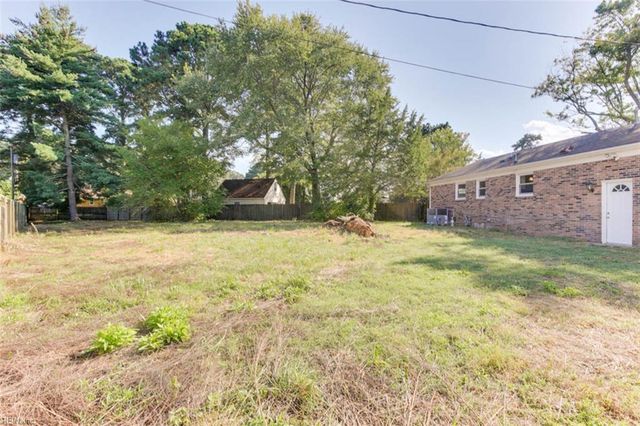 5 Marval CIR, Hampton, VA 23666