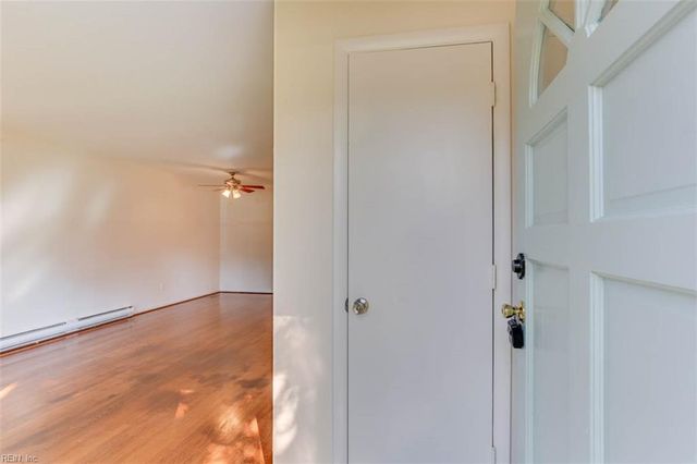 5 Marval CIR, Hampton, VA 23666