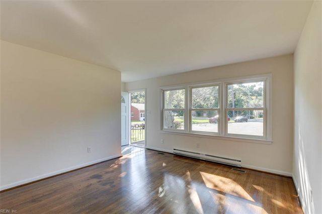 5 Marval CIR, Hampton, VA 23666