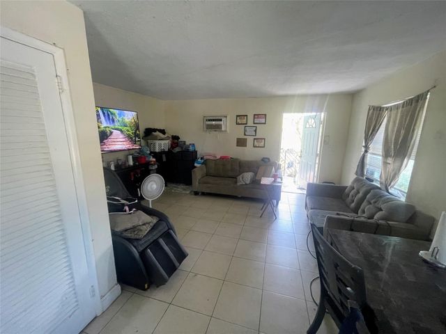 3760 SW 1st Street, Fort Lauderdale, FL 33312