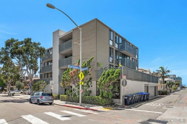 2990 Mission Blvd 303, San Diego, CA 92109