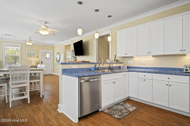 308 Live Oak Street, Emerald Isle, NC 28594