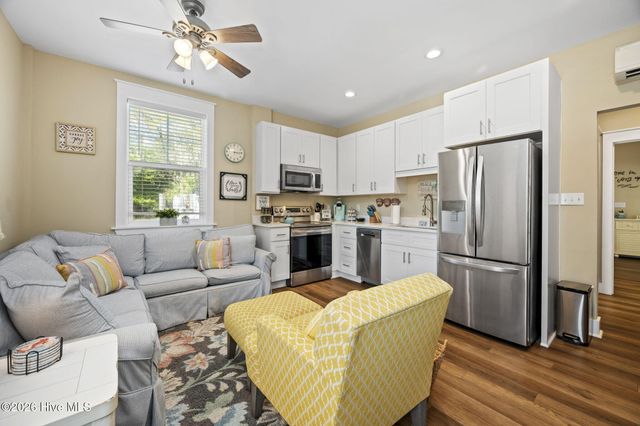 308 Live Oak Street, Emerald Isle, NC 28594