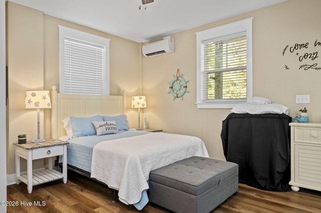 308 Live Oak Street, Emerald Isle, NC 28594