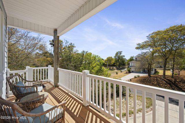 308 Live Oak Street, Emerald Isle, NC 28594