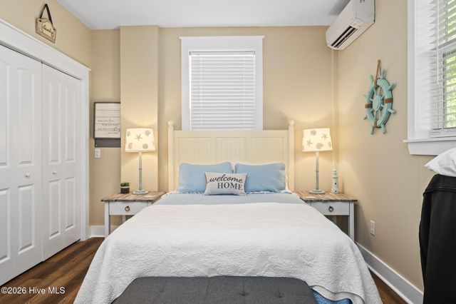 308 Live Oak Street, Emerald Isle, NC 28594