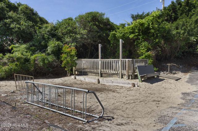 308 Live Oak Street, Emerald Isle, NC 28594