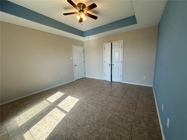 2012 Cottonwood Dr, Portland, TX 78374