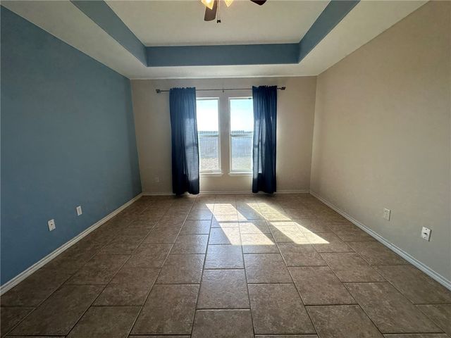 2012 Cottonwood Dr, Portland, TX 78374