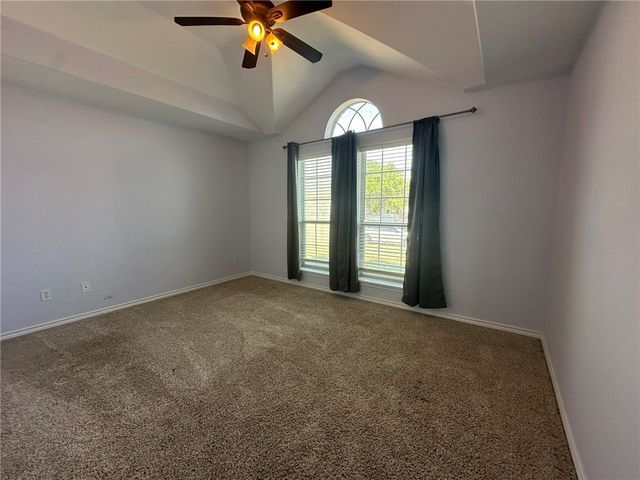 2012 Cottonwood Dr, Portland, TX 78374