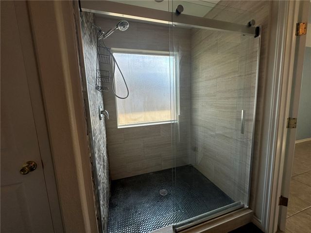 2012 Cottonwood Dr, Portland, TX 78374