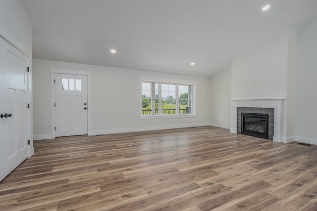 320 Knox Marsh Road, Madbury, NH 03823